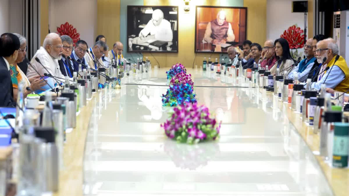 In the meeting of NITI Aayog, PM Modi said, States will have to play an active role