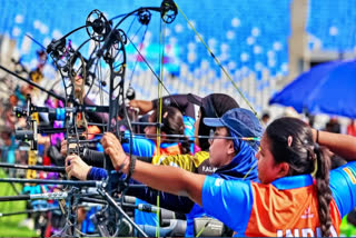 archers coach Baek Woong Ki