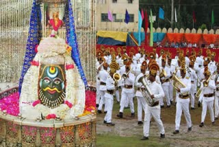 POLICE BAND IN BABA MAHAKAL SAWARI