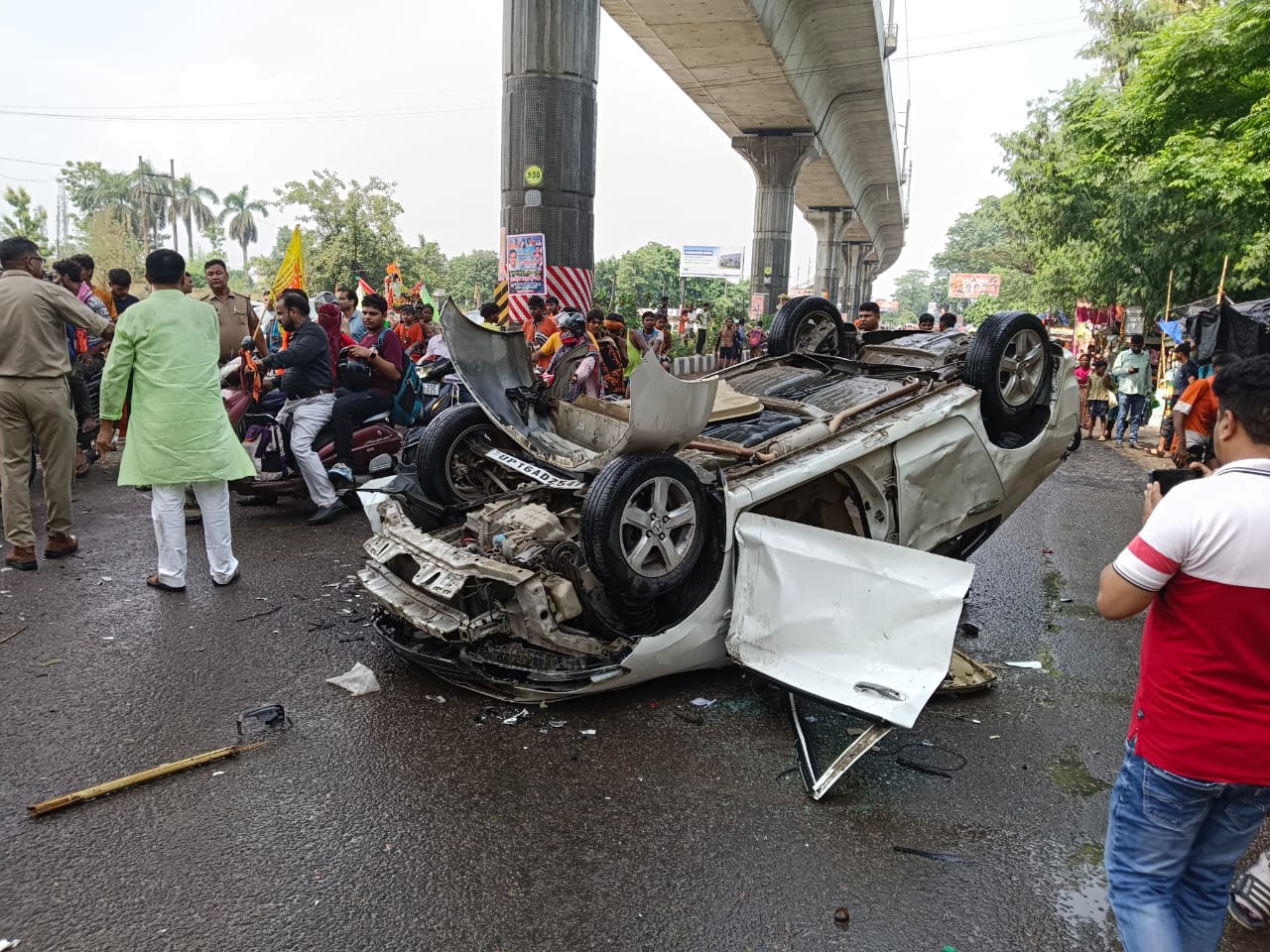 गाजियाबाद में कांवड़ियों का हंगामा