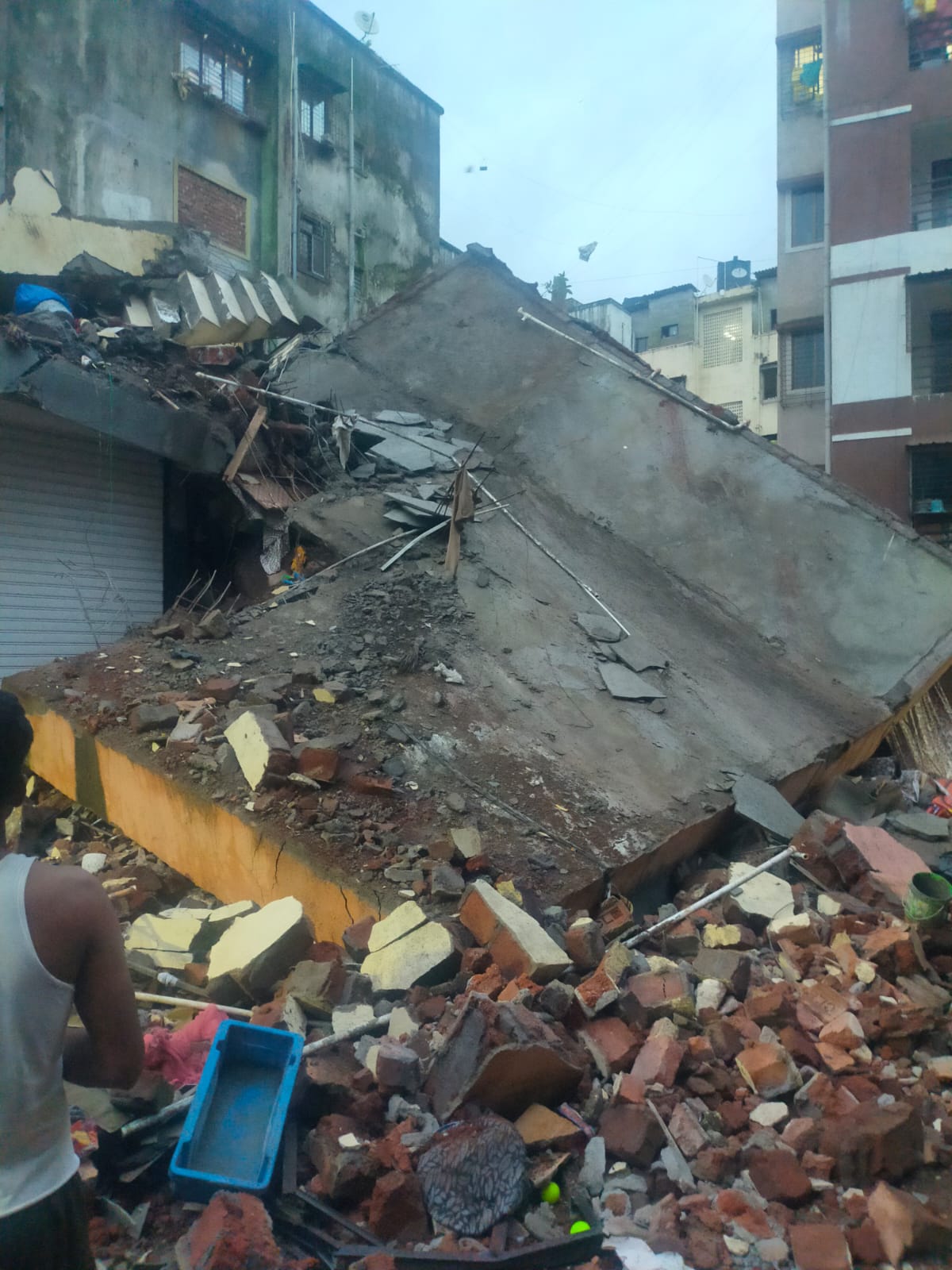 Building Collapse In New Mumbai