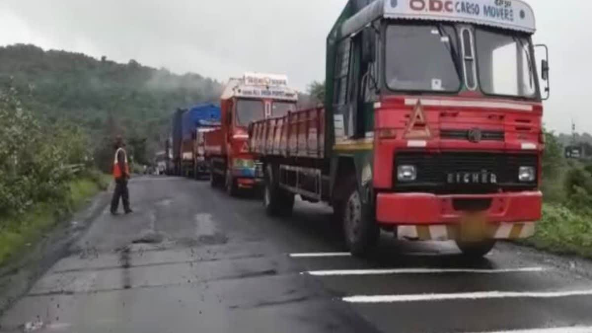 Mumbai Goa Expressway Closed For Heavy Vehicles