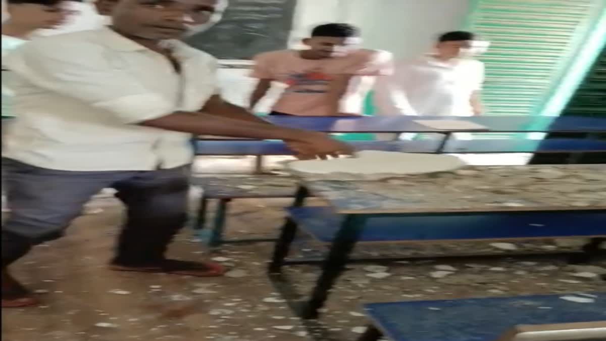 http://10.10.50.75//jharkhand/27-August-2023/jh-lat-school-child-injured-jh10010_27082023123054_2708f_1693119654_990.jpg