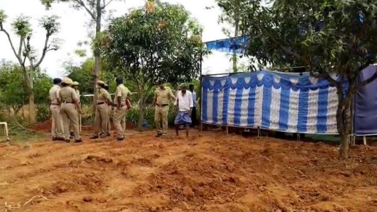 Honour Killing in Karnataka: Father, two associates kill 19 year old girl for inter caste relationship