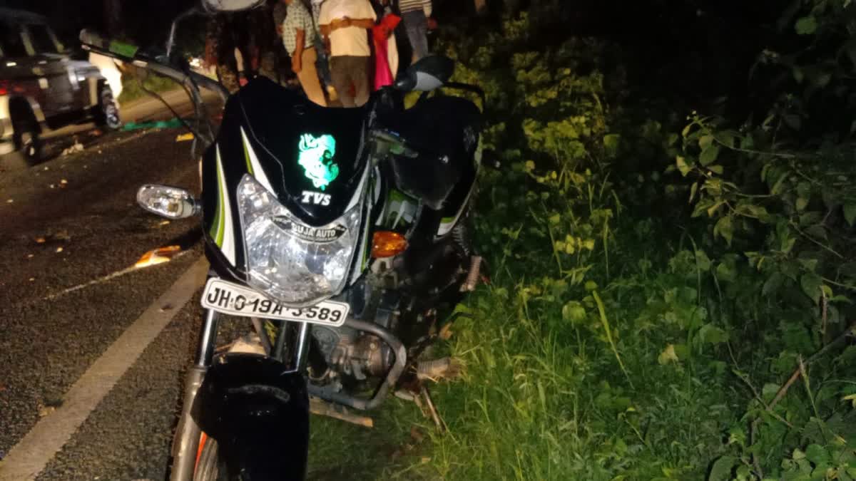 http://10.10.50.75//jharkhand/27-August-2023/jh-lat-accident-two-killed-jh10010_27082023200626_2708f_1693146986_164.jpg