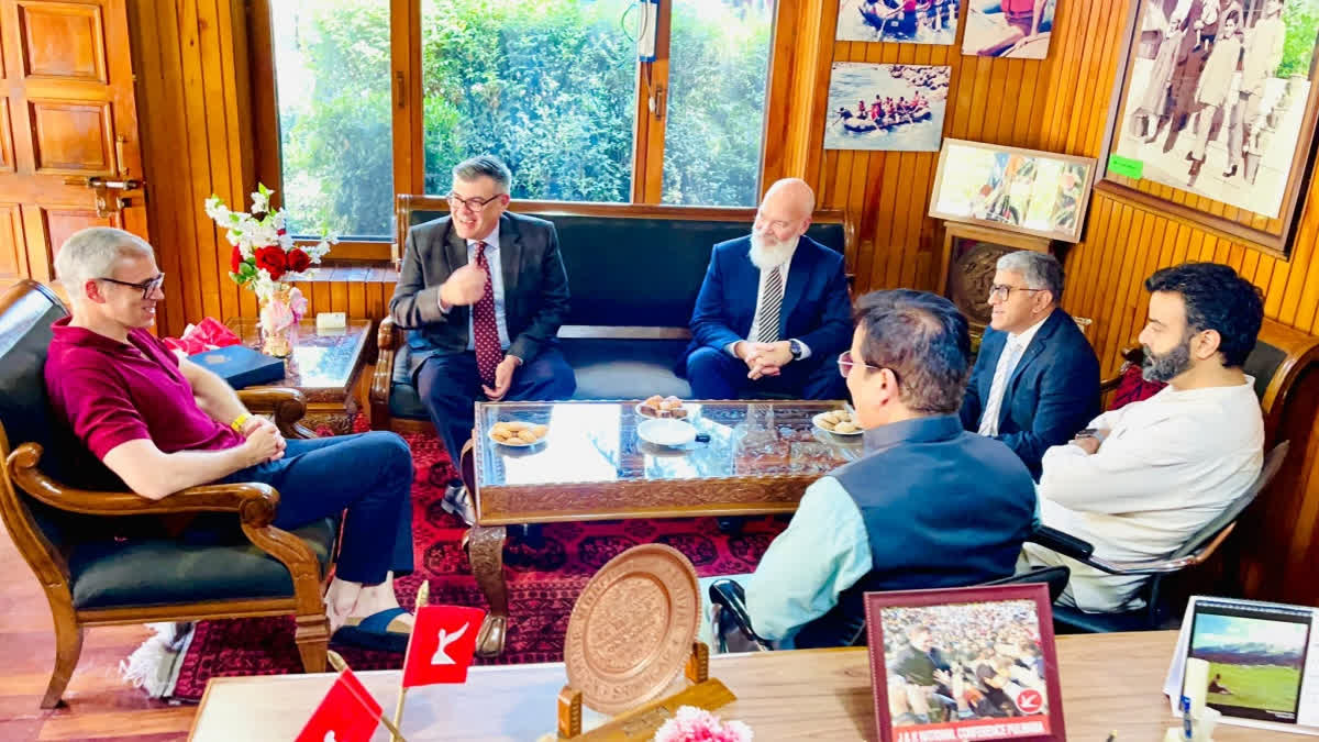 Omar Abdullah Urges Review of Travel Advisories for J&K In Meeting with US Diplomats