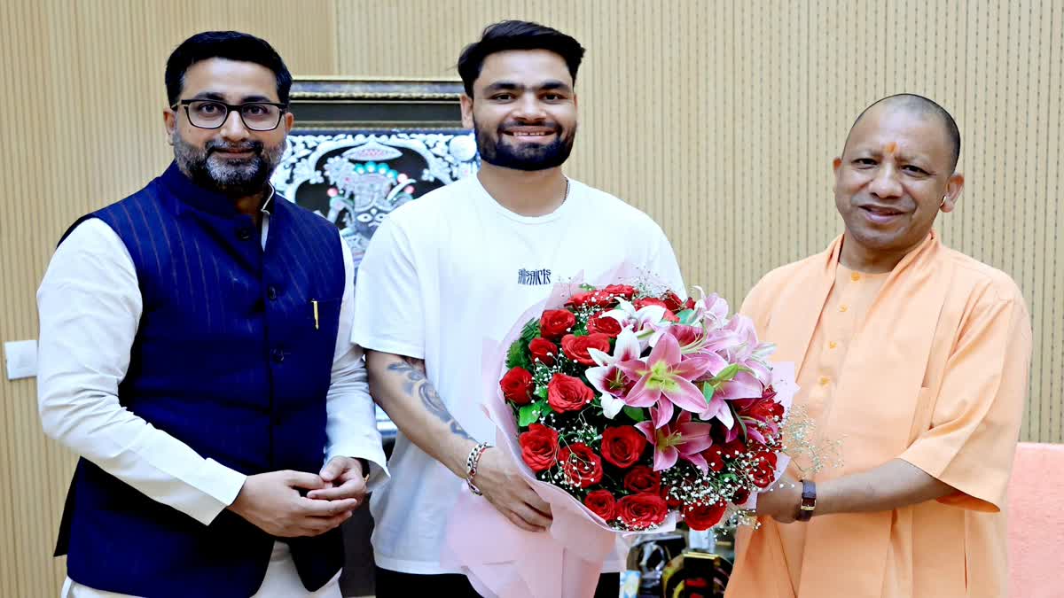 Rinku singh met UP CM Yogi Adityanath