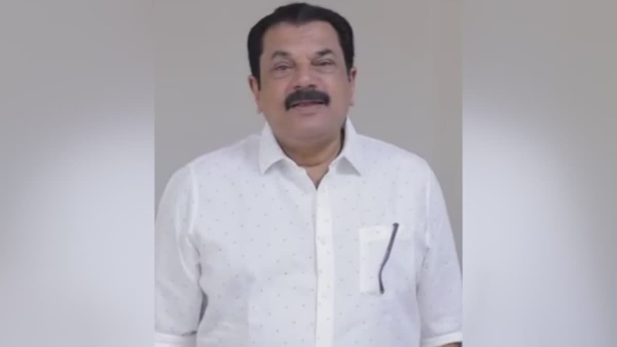 MEENU MUNEER  ACTOR MUKESH  HEMA COMMITTEE REPORT  ഹേമ കമ്മിറ്റി റിപ്പോർട്ട്