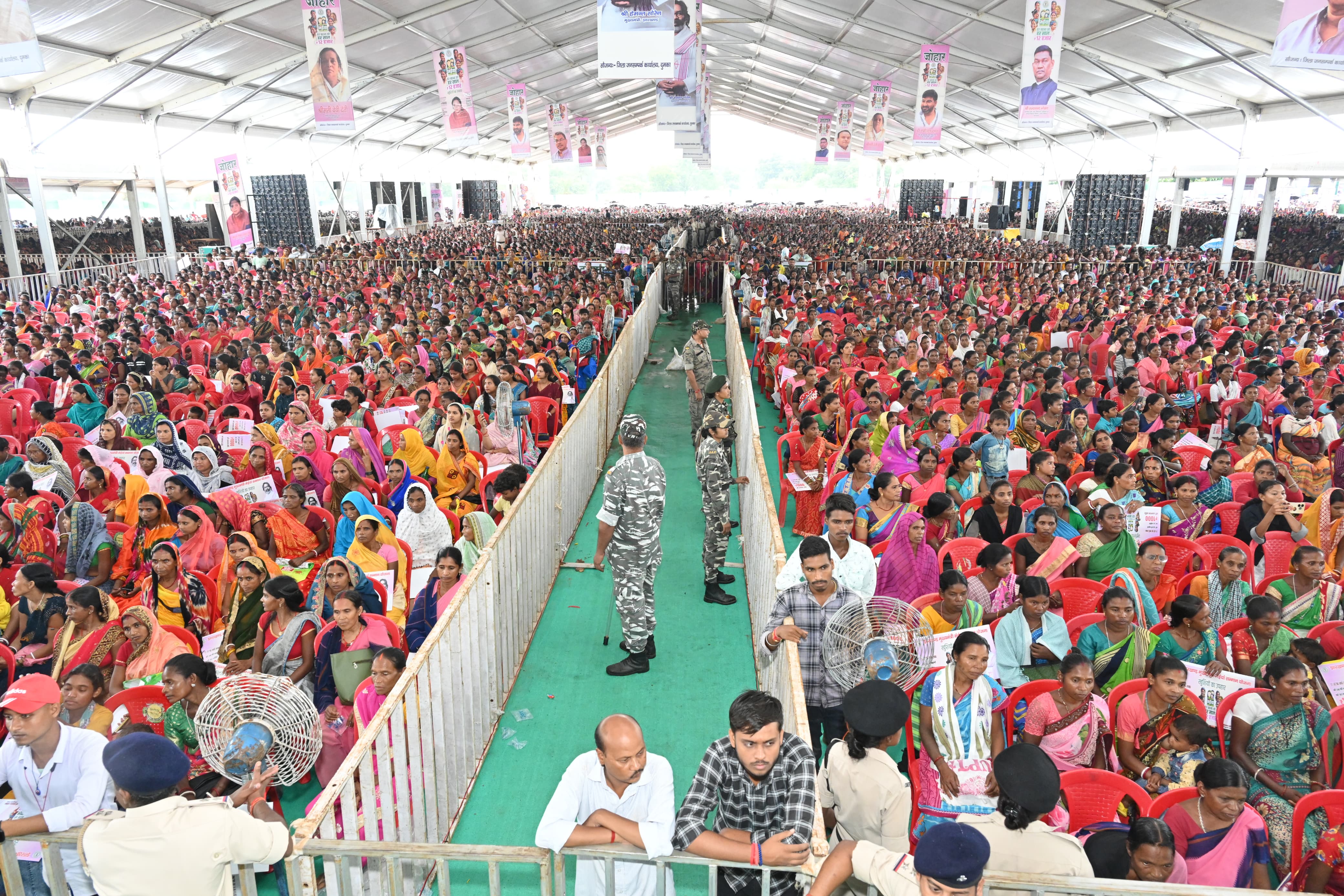 cm-hemant-soren-announced-waiver-of-electricity-bills-of-poor-in-dumka