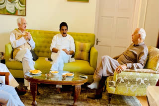 AICC General Secretary (Organization) KC Venugopal (centre) with National Conference president Farooq Abdullah (right) in Kashmir on Monday.