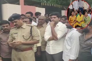 MLA ASHMIT REDDY PROTEST TADIPATRI