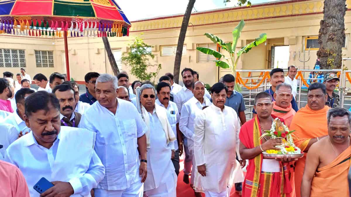 Siddaramaiah Offered Prayers at Male Mahadeshwara