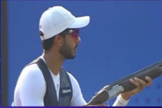 Anant Jeet Singh Nakura clinched a silver medal in the men's shotgun skeet ending up two points behind the gold medalist Abdullah Al-Rashidi who equaled the world record by hitting all the shots on the mark.