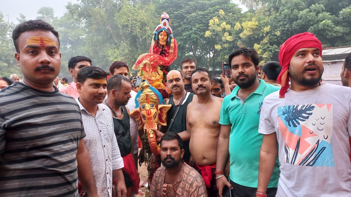 बाबा बिटेश्वरनाथ मंदिर में 54 फीट का कांवर