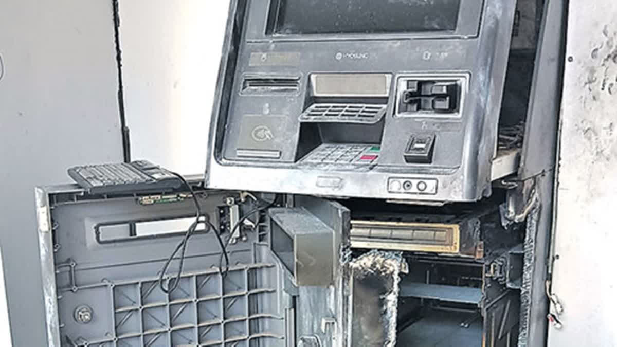 Unidentified Gang Loots Rs 70 Lakh From Three ATMs In Kerala's Thrissur