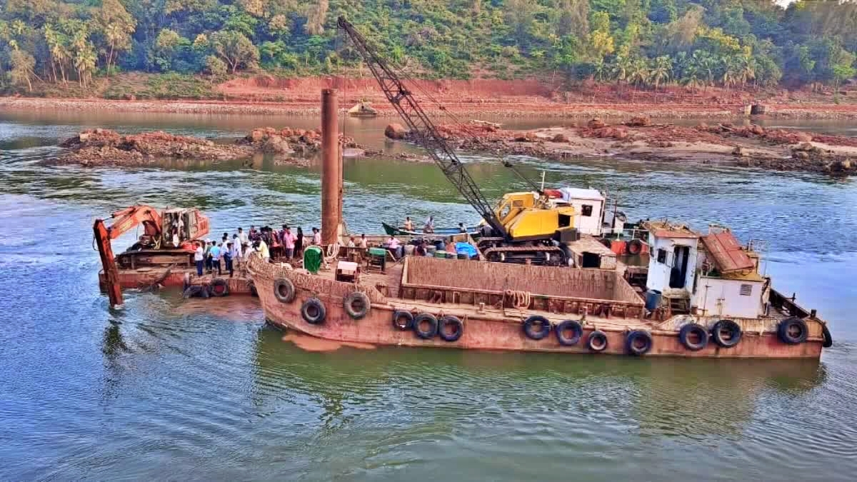 dredger image in karnataka landslide