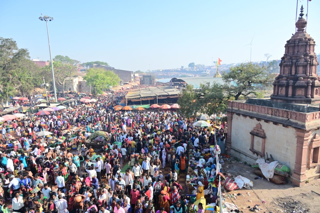 ಸವದತ್ತಿಯ ಯಲ್ಲಮ್ಮನ ಗುಡ್ಡ