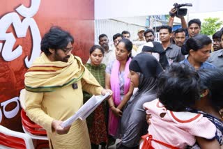 flood_victims_met_pawan