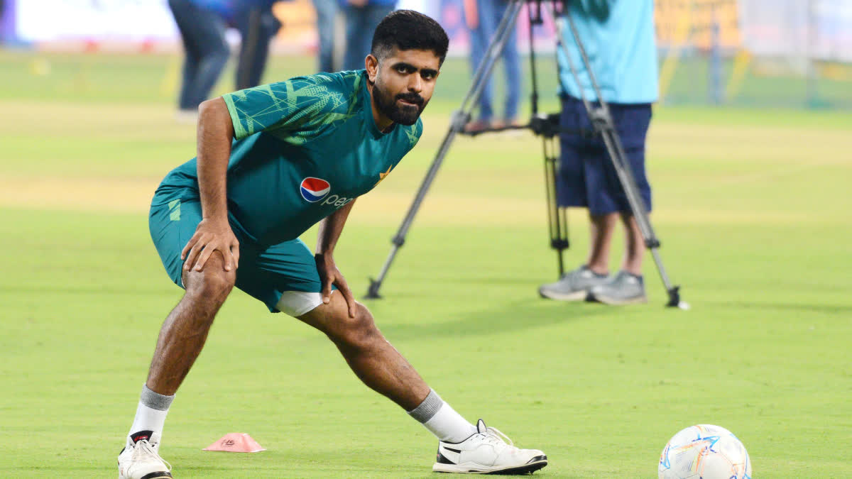 Cricket World Cup 2023  Aakash Chopra Backs Babar Azam From Criticisms  Aakash Chopra About Babar Azam  Criticisms Against Babar Azam  Pakistan vs South Africa  ഏകദിന ക്രിക്കറ്റ് ലോകകപ്പ്  ലോകകപ്പ് ക്രിക്കറ്റ് 2023  പാകിസ്ഥാന്‍ ദക്ഷിണാഫ്രിക്ക  ബാബര്‍ അസം ആകാശ് ചോപ്ര  ബാബര്‍ അസമിനെതിരായ വിമര്‍ശനങ്ങള്‍