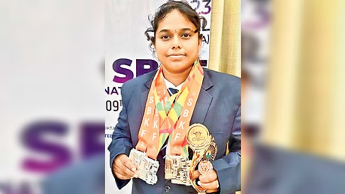 nagalakshmi-won-the-powerlifting-competition-nepal