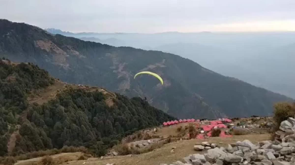 Paragliding in Bir Billing Valley