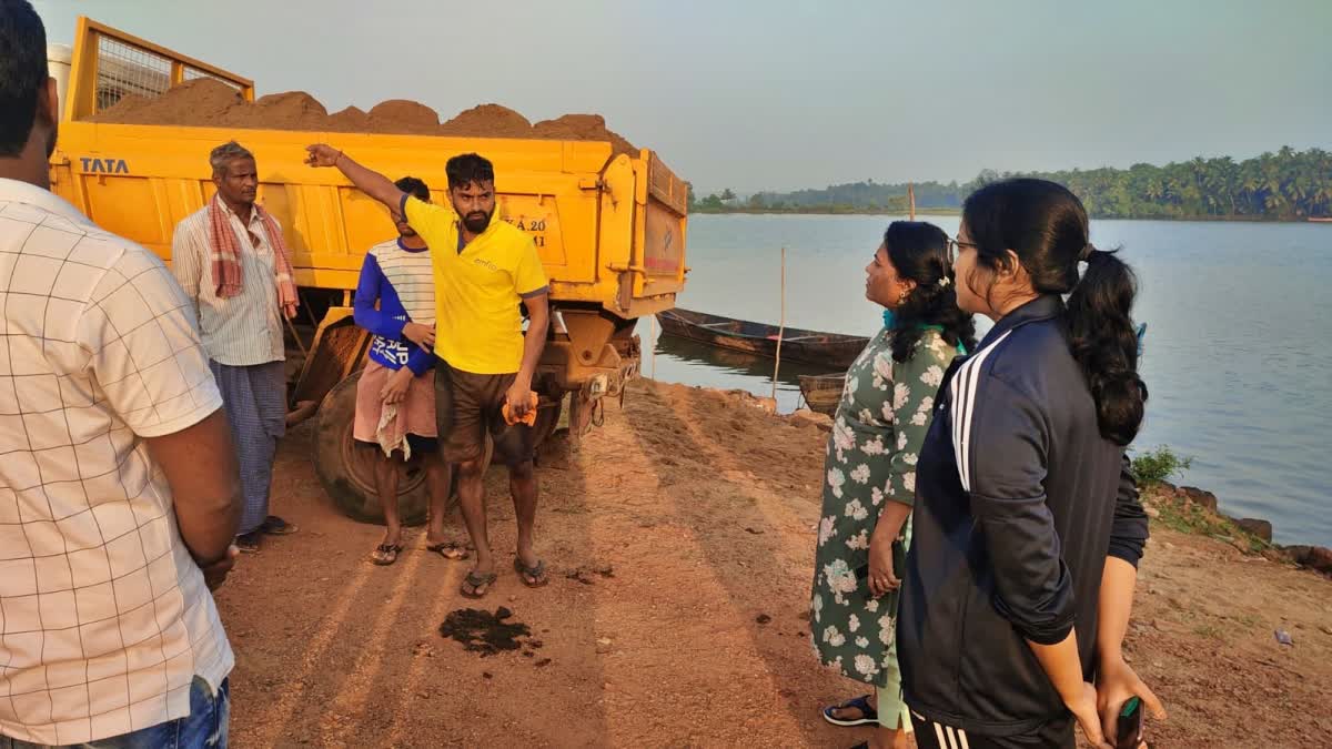 ಅಕ್ರಮ ಸಾಗಾಟಗಾರರಿಗೆ ಬಿಸಿ ಮುಟ್ಟಿಸಿದ ಜಿಲ್ಲಾಧಿಕಾರಿ: 200 ಮೆಟ್ರಿಕ್ ಟನ್ ಮರಳು ವಶ