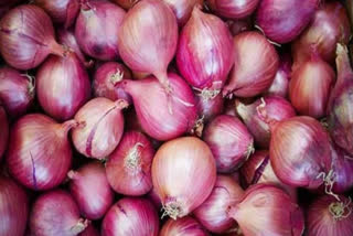 Retail onion price up 57 pc; Centre steps up buffer onion sale to provide relief to consumers