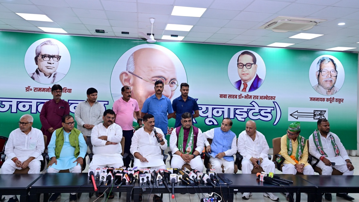 Cricketer Ishan Kishan's Father Pranav Pandey (M) Joins Nitish Kumar's JD(U) In Patna