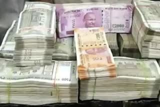 Police seized Rs 1 crore 32 lakh cash during blockade at Bhuleshwar in Mumbai, 5 people detained