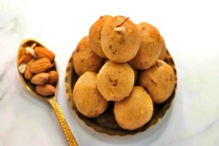 BESAN LADOO RECIPE  ദീപാവലി പലഹാരം  SPECIAL BESAN LADOO RECIPE  ദീപാവലി