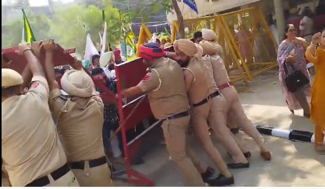 Teachers protest in Barnala