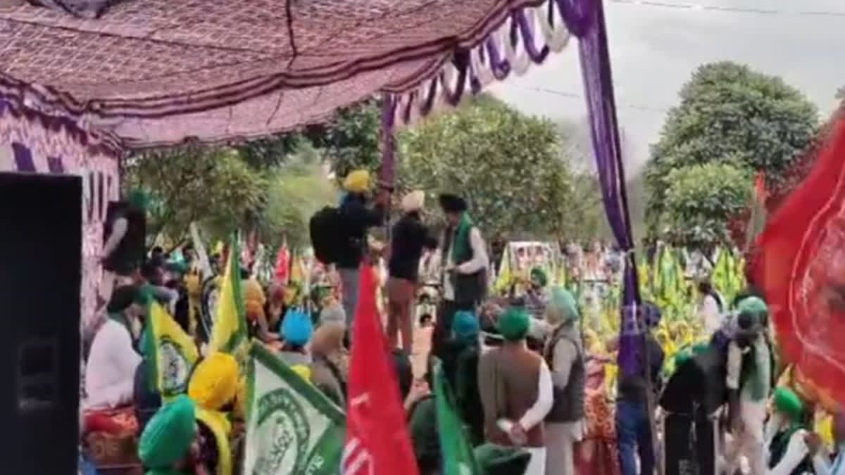 Punjab: Farmers' protest continues for second day on Mohali-Chandigarh border