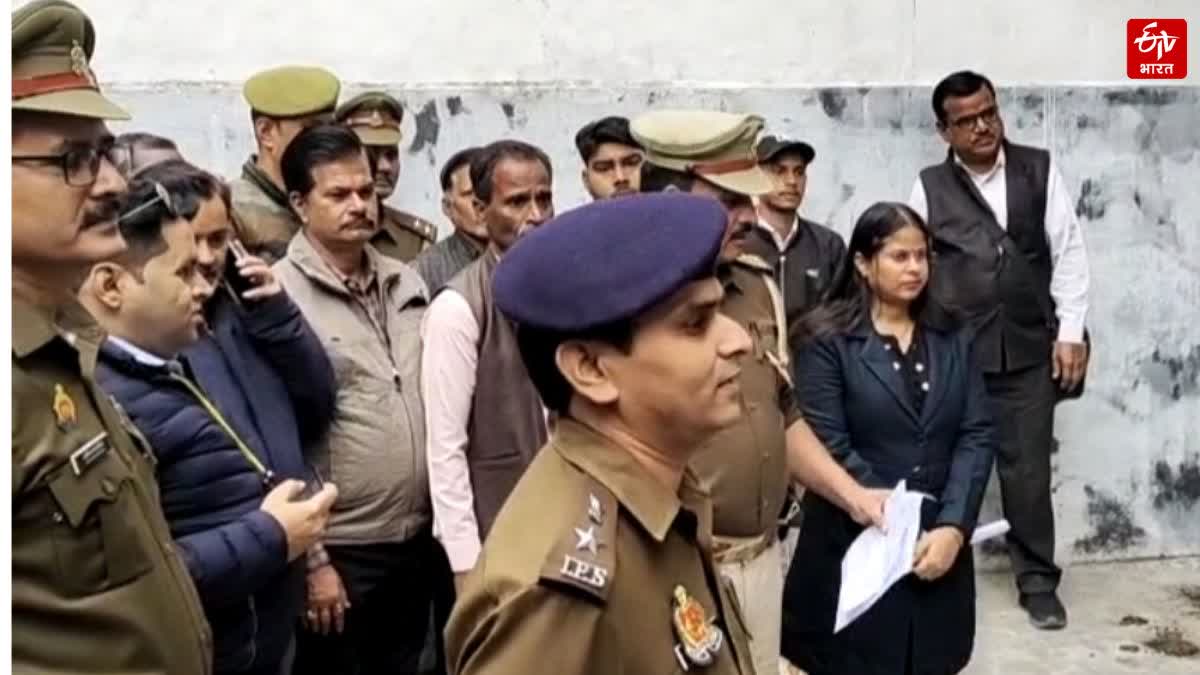 माफिया की संपत्ति पुलिस ने की जब्त.