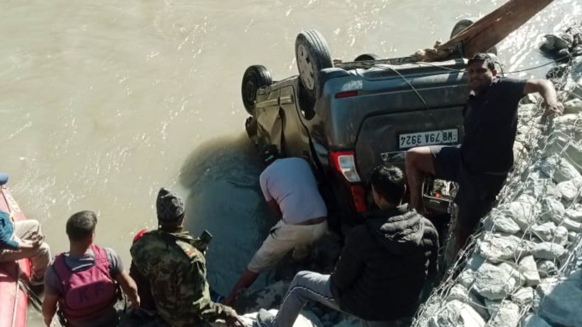 road accident on Kalimpong national highway 10