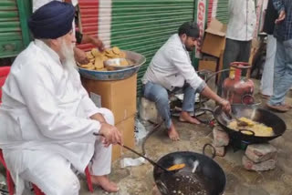 On the occasion of the 554th Prakash Purab of Sri Guru Nanak Dev Ji, Burger da Langar was installed