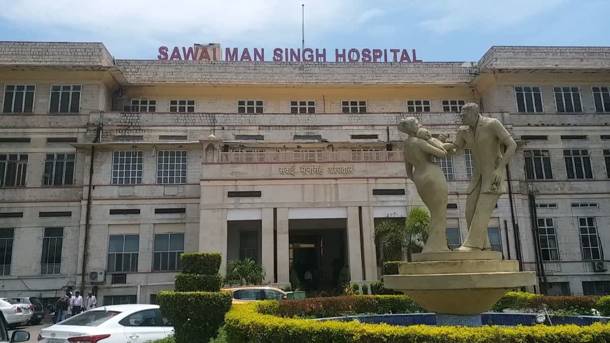 Robotic surgery in SMS Hospital