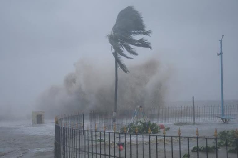 Cyclone Fengal  LIVE Update IMD Red Alerts In Tamil Nadu