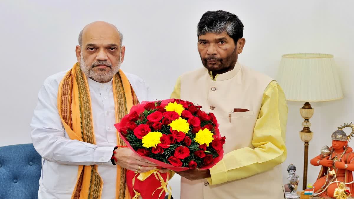 Paras with Amit Shah