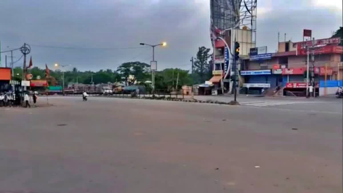 Chained the laborer to work in Ramanagara