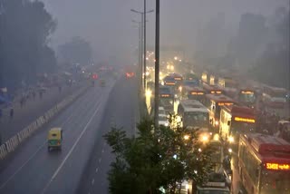 Dense fog blankets New Delhi amidst cold wave, causing severe flight disruption and health concern due to poor air quality