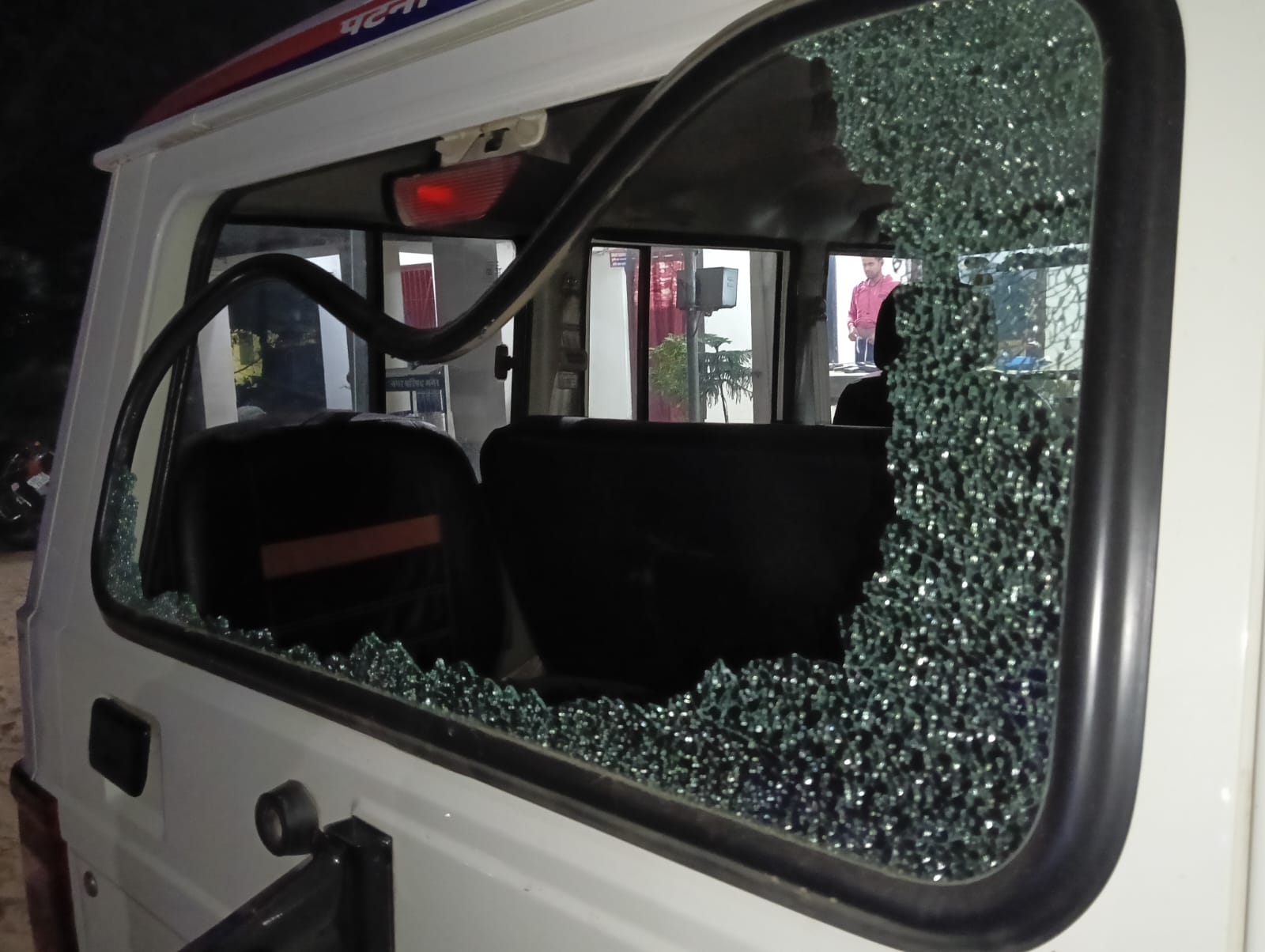 पटना में विवाद सुलझाने गई पुलिस टीम पर हमला