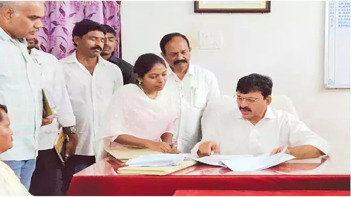 Minister Ponguleti Sudden Inspections in Dammapeta Revenue Office