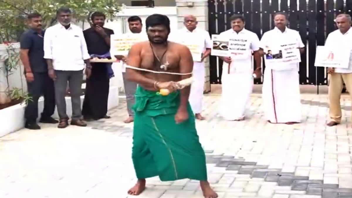 Annamalai Whips Himself