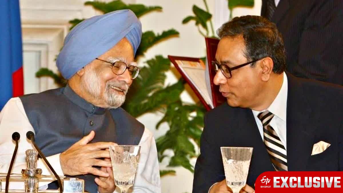 Cultural Secretary Jawhar Sircar with PM Manmohan Singh