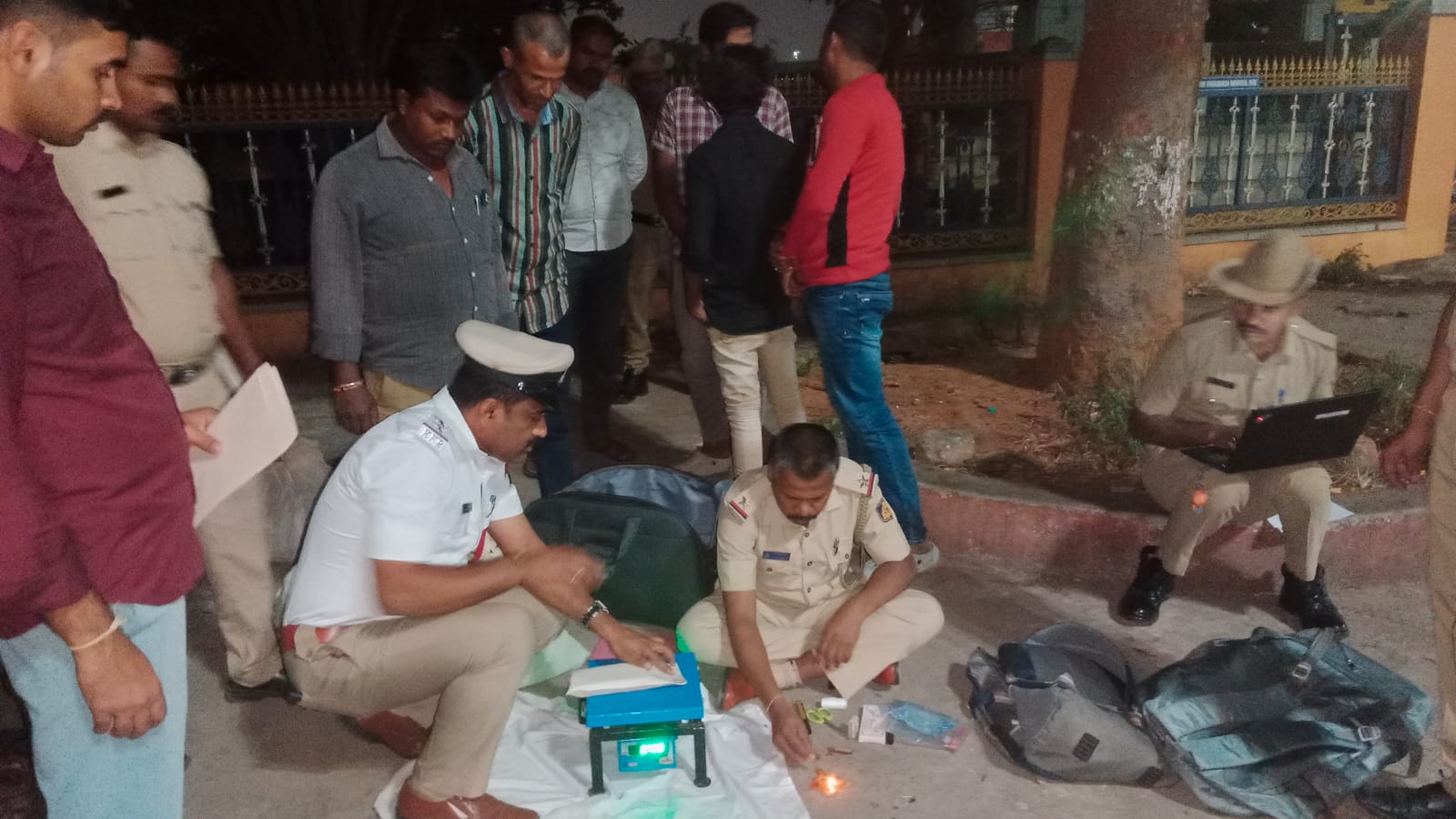 ganja seized BENGALURU  ಗಾಂಜಾ ಜಪ್ತಿ ಪ್ರಕರಣ  KARNATAKA RAILWAY POLICE  GANJA TRANSPORT IN TRAIN