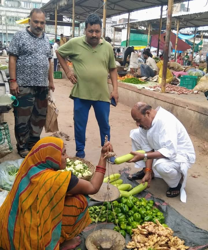 MP Virendra Khatik example of simplicity