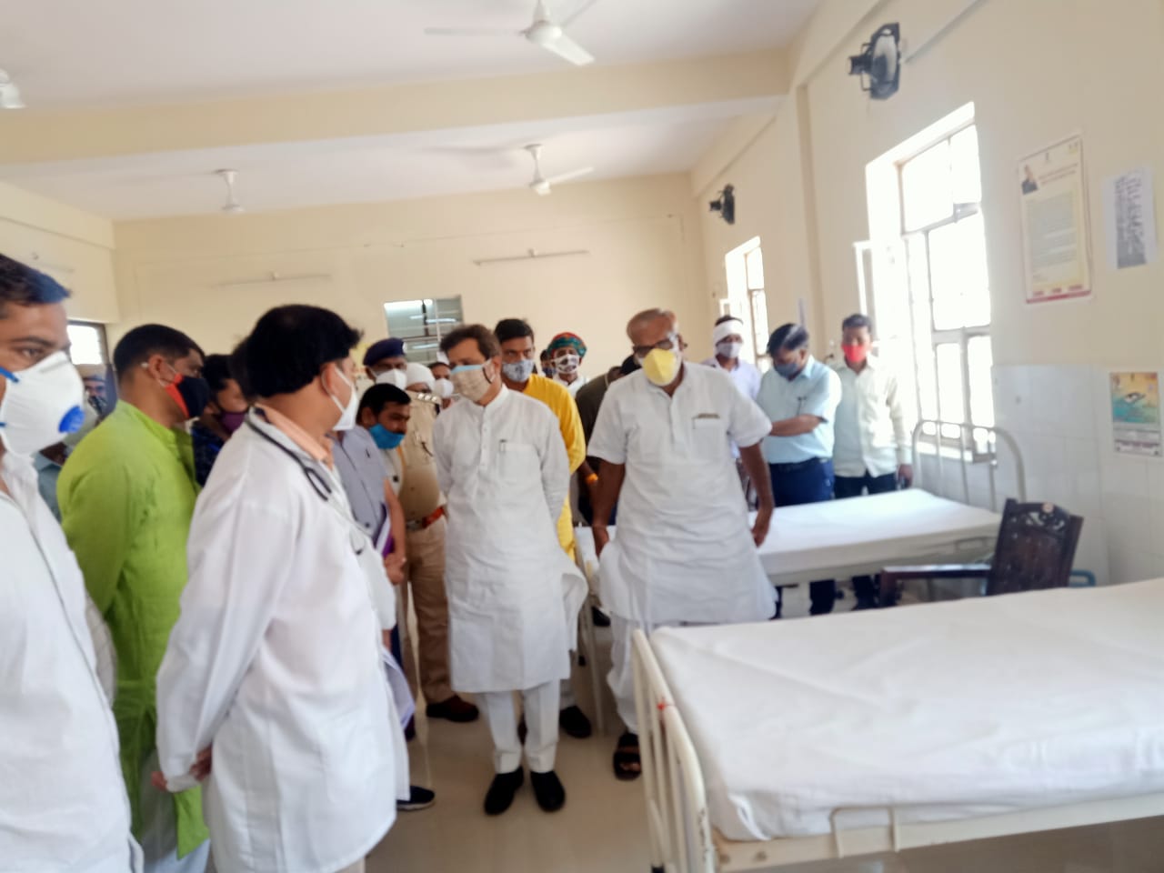 MP visited in hospital, सांसद मनोज राजोरिया