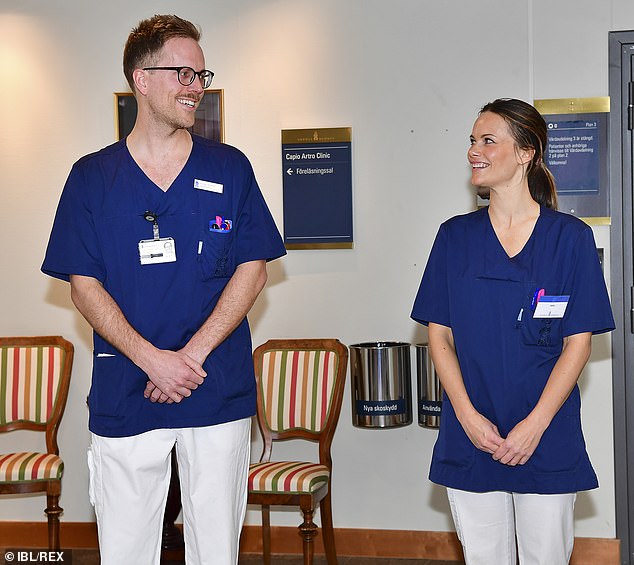 Princess Sofia of Sweden, Princess Sofia starts work as a healthcare assistant, taking a three-day medical course, fight against coronavirus, କୋରୋନା ଯୋଦ୍ଧା, ସ୍ବିଡେନ ରାଜକୁମାରୀ ସୋଫିଆ