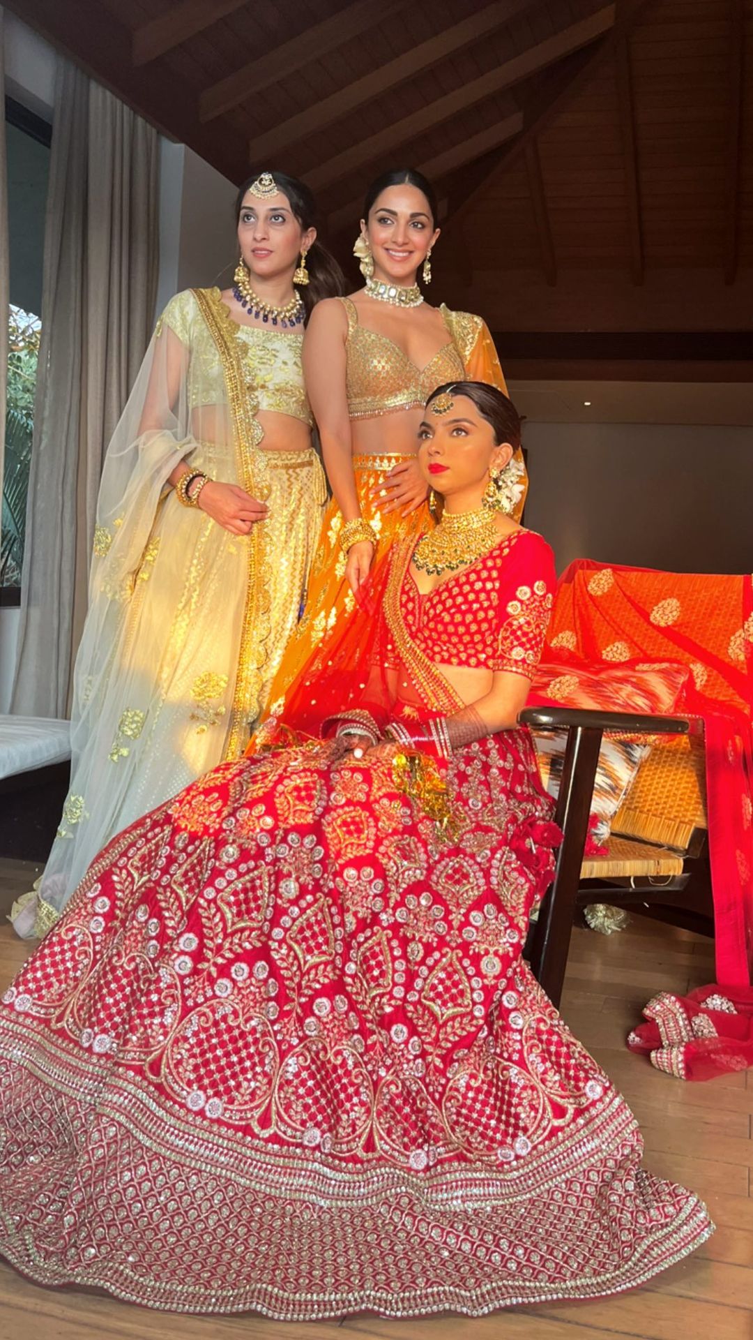 kiara-advani-turns-perfect-bridesmaid-for-sister-ishita-advani