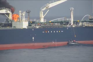 INS Visakhapatnam extinguished fire  MV Marlin Luanda Fire  ഹൂതി ആക്രമണം  ഐഎൻഎസ് വിശാഖപട്ടണം  എണ്ണക്കപ്പലിലെ തീയണച്ച് നാവികസേന